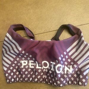 Peloton sports bra criss cross back
